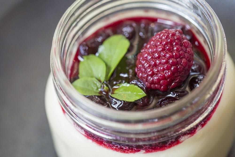Movich Hotel Las Lomas Рионегро Экстерьер фото A jar of yogurt with fruit