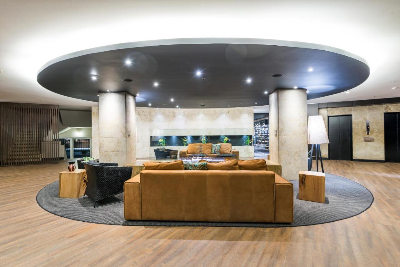 Movich Hotel Las Lomas Рионегро Экстерьер фото The lounge at the airport