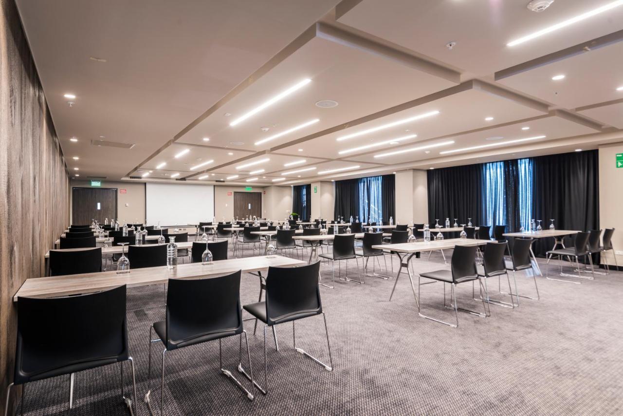 Movich Hotel Las Lomas Рионегро Экстерьер фото Meeting room