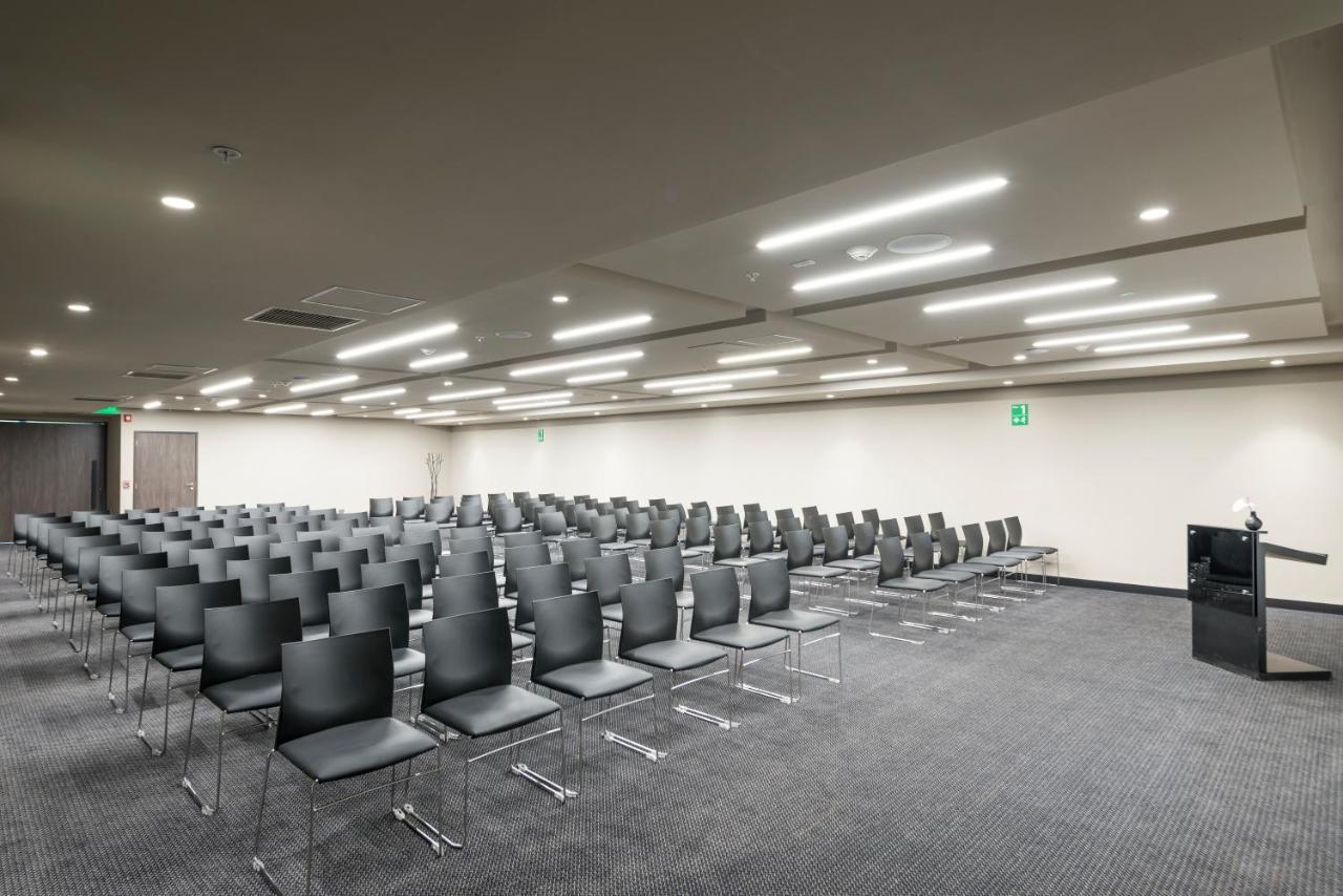 Movich Hotel Las Lomas Рионегро Экстерьер фото The Auditorium
