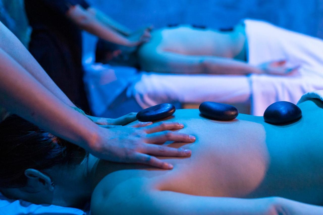 Movich Hotel Las Lomas Рионегро Экстерьер фото Hot stone massage